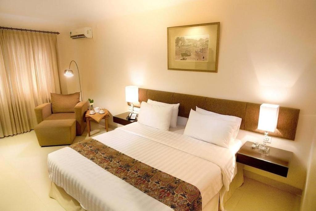 Resort Country Heritage Surabaya